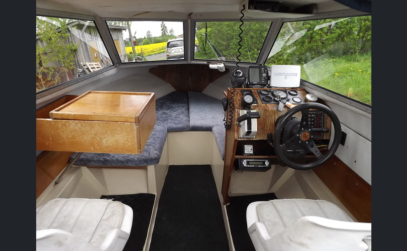 Delphin 565 cabin-kuva-3